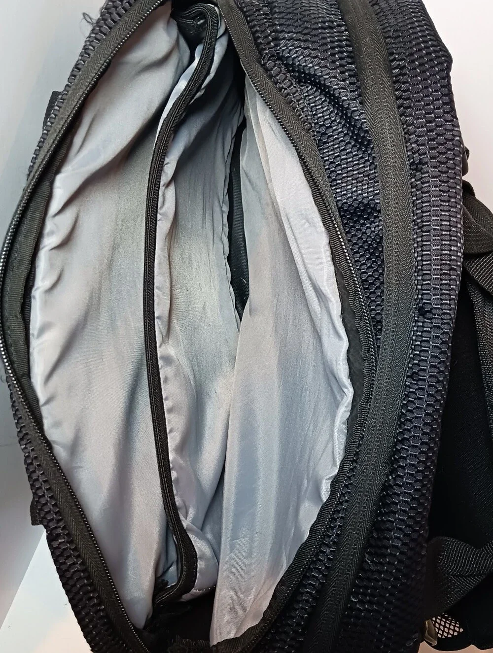Y2K Adidas Scorch Compression Briefcase Black Load Spring Shoulder Strap